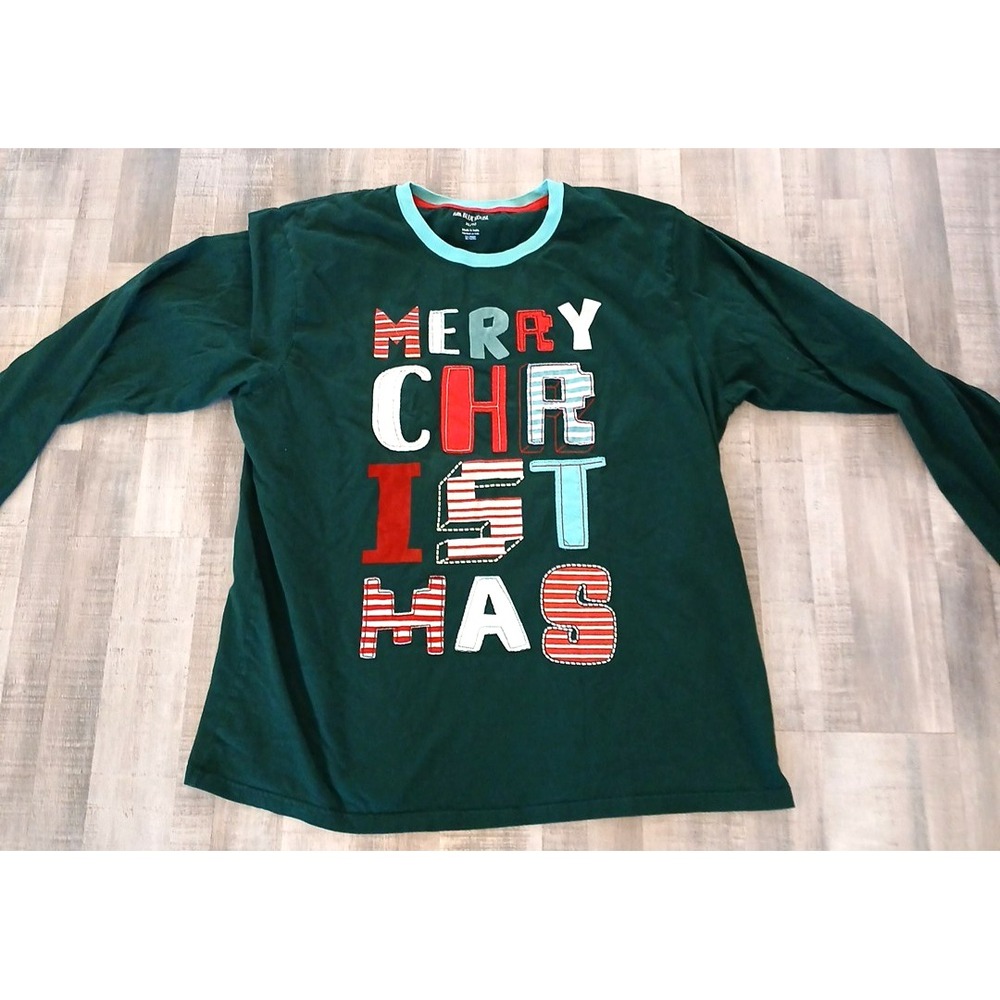 Little Blue House Patch Christmas Embroidered Long Sleeve T-shirt‎ Size XL Green